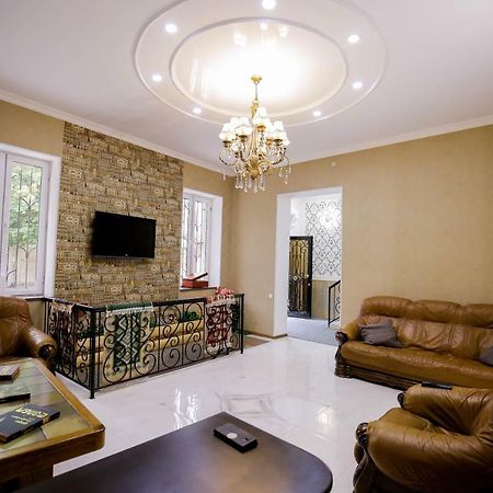 Anseza Hotel Kutaisi Ngoại thất bức ảnh