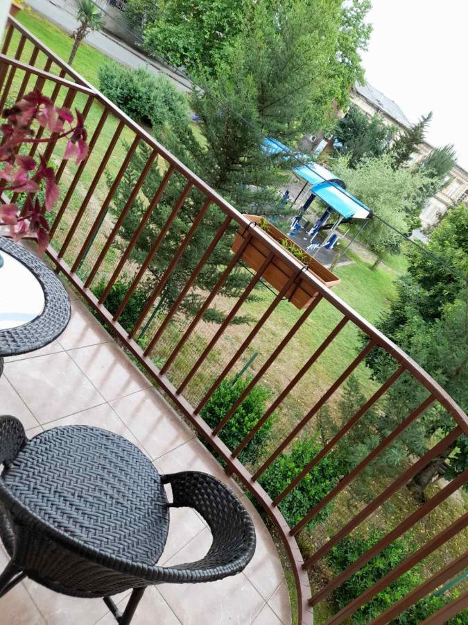 Anseza Hotel Kutaisi Ngoại thất bức ảnh