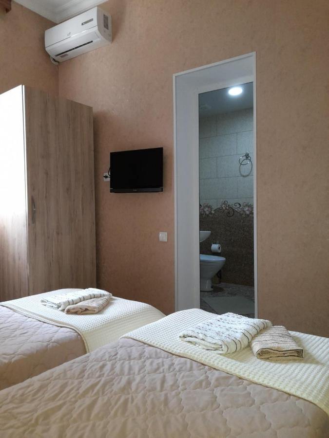 Anseza Hotel Kutaisi Ngoại thất bức ảnh