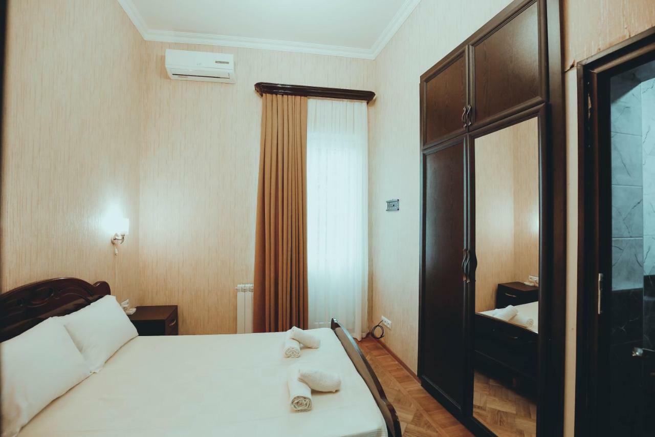 Anseza Hotel Kutaisi Ngoại thất bức ảnh