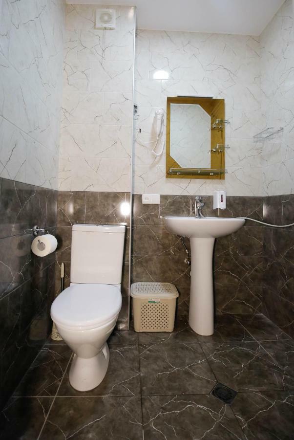 Anseza Hotel Kutaisi Ngoại thất bức ảnh