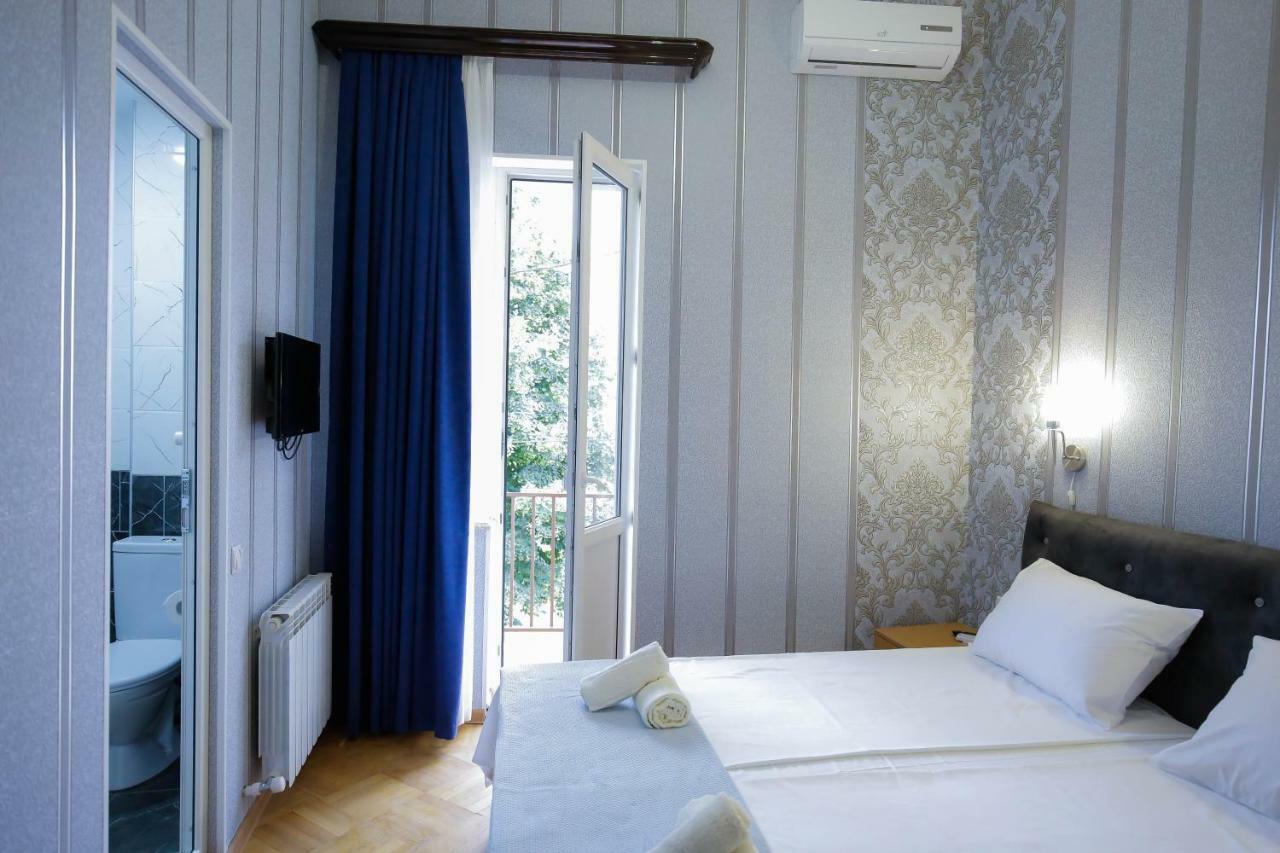 Anseza Hotel Kutaisi Ngoại thất bức ảnh