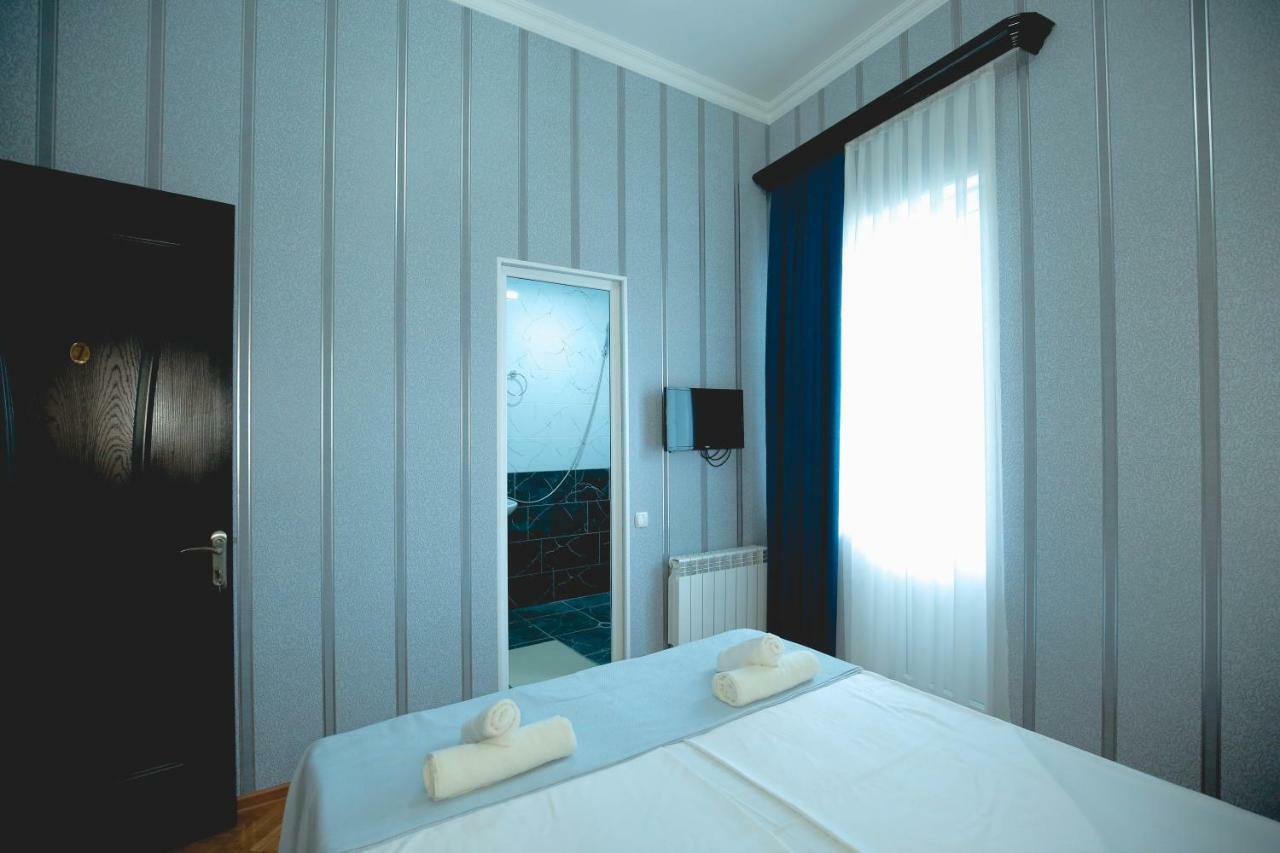Anseza Hotel Kutaisi Ngoại thất bức ảnh