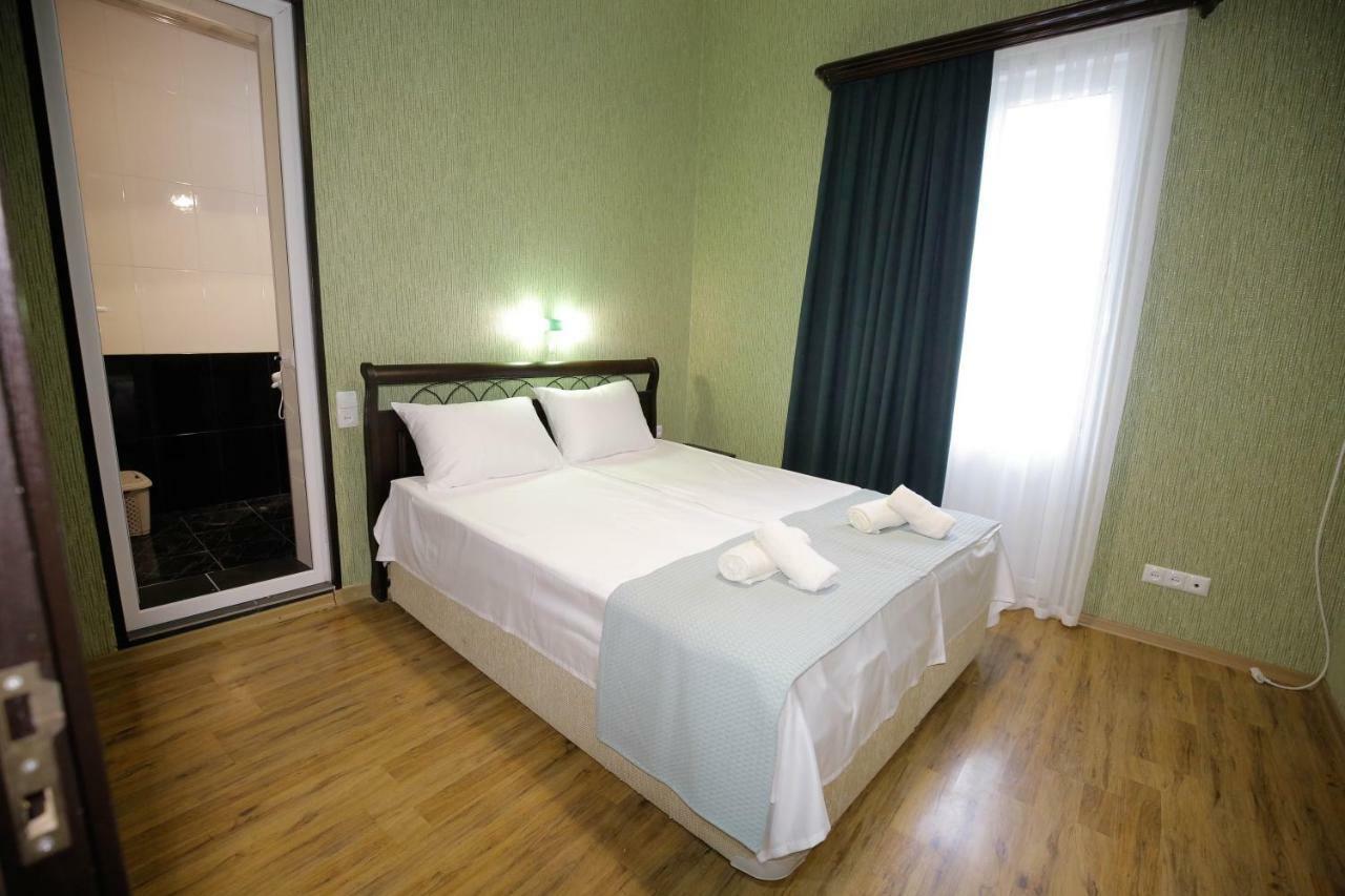 Anseza Hotel Kutaisi Ngoại thất bức ảnh