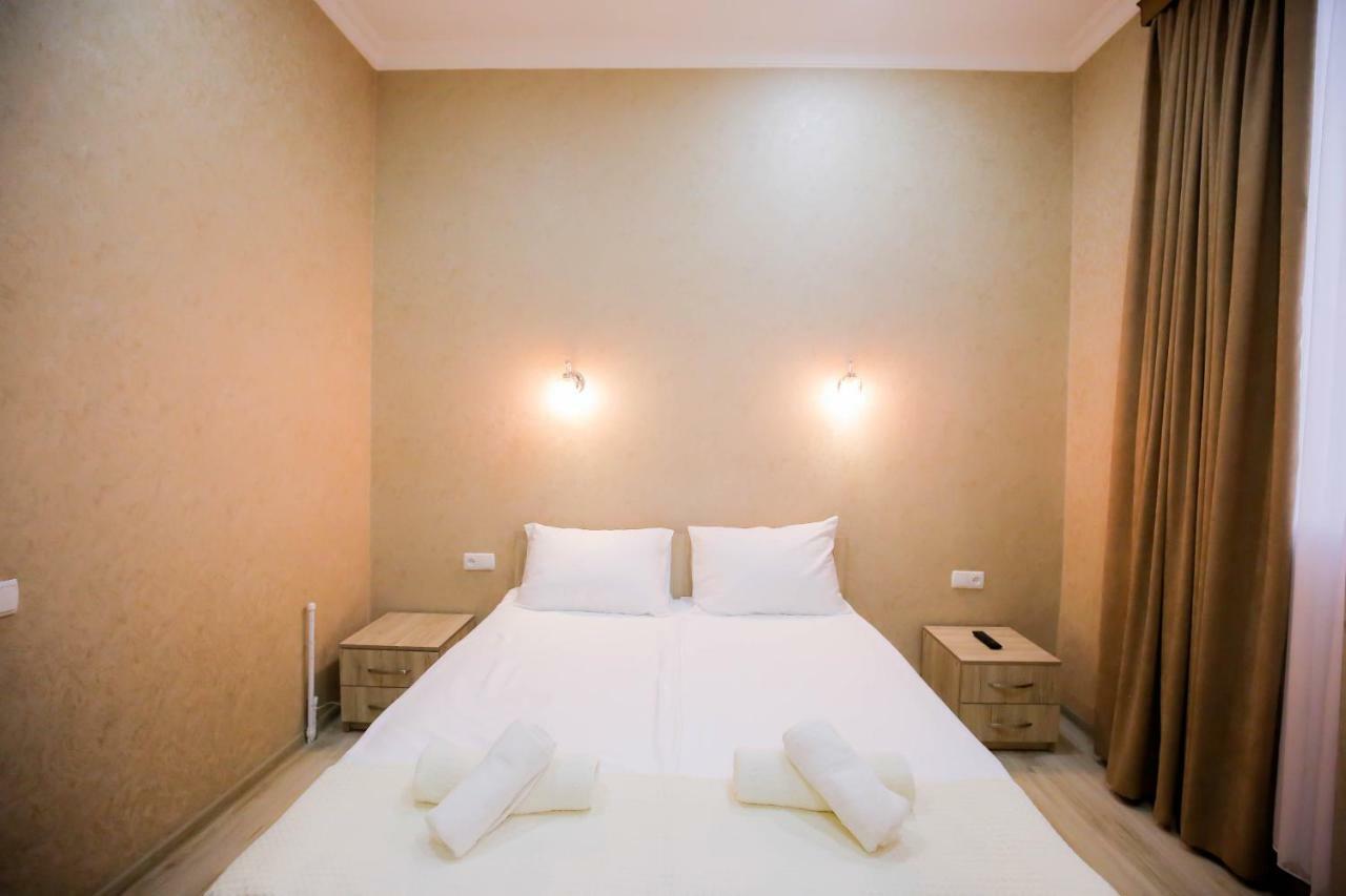 Anseza Hotel Kutaisi Ngoại thất bức ảnh