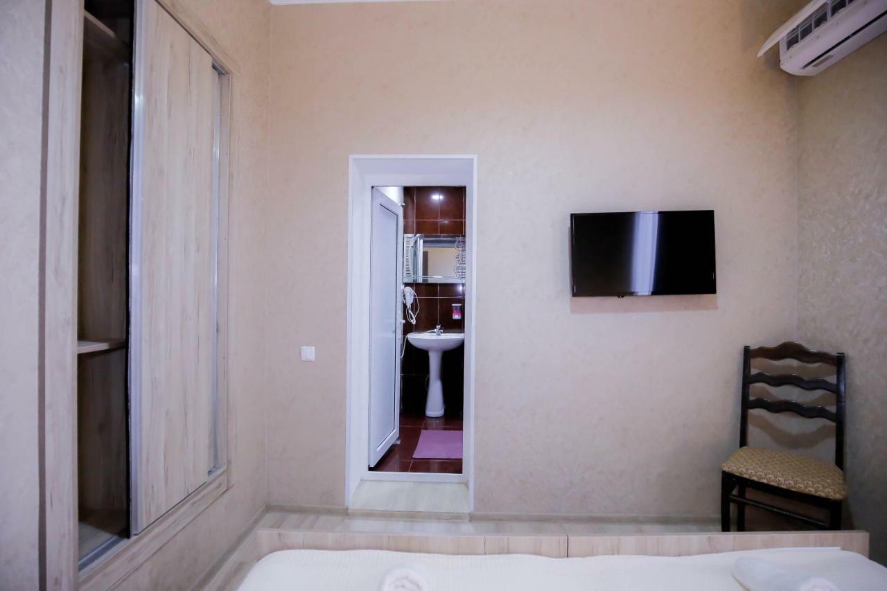 Anseza Hotel Kutaisi Ngoại thất bức ảnh