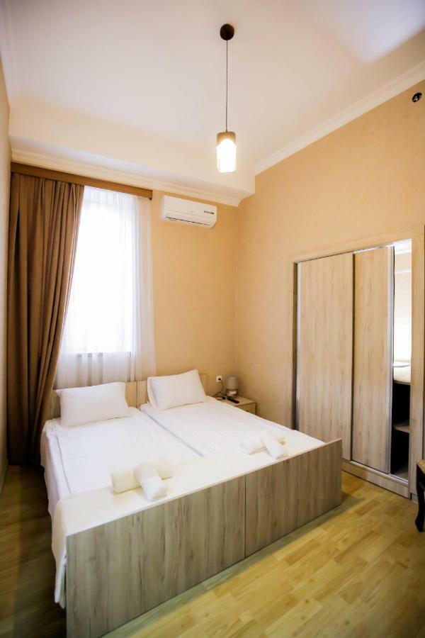 Anseza Hotel Kutaisi Ngoại thất bức ảnh